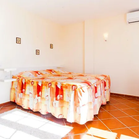 Esmerdo By Interhome